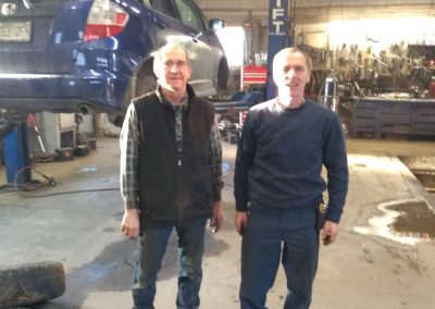 Propriétaires Yves et Serge - Pièces d'autos usagées J.G Rivest inc à Saint-Roch-de-L'Achigan et Lanaudière